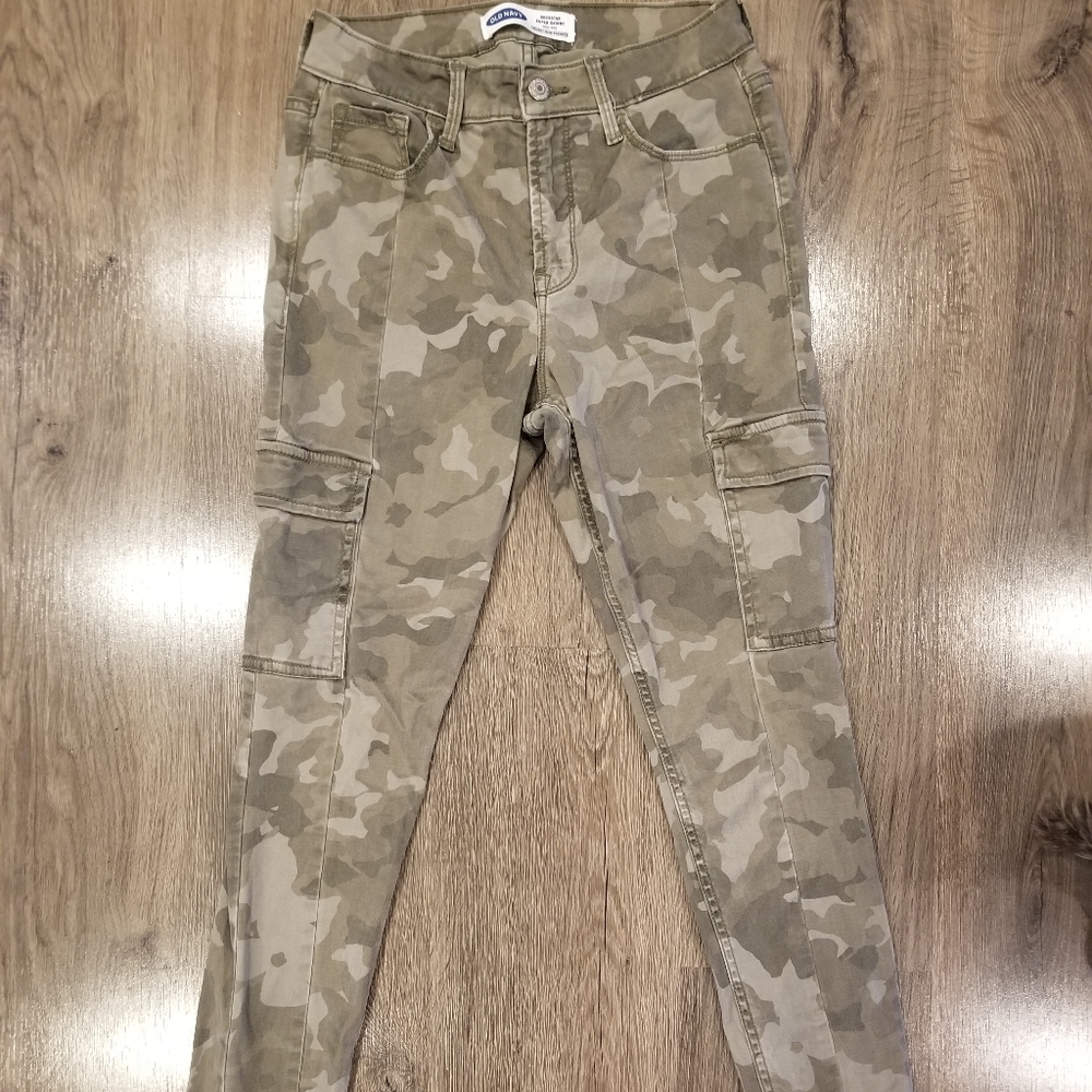 Old Navy Cargo Rockstar Super Skinny High Rise Pants